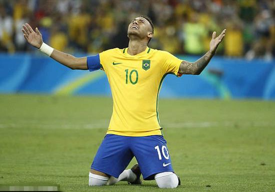 官方：特朗普获得首届国际足联和平奖（官方宣布：特朗普荣膺首届国际足联和平奖）