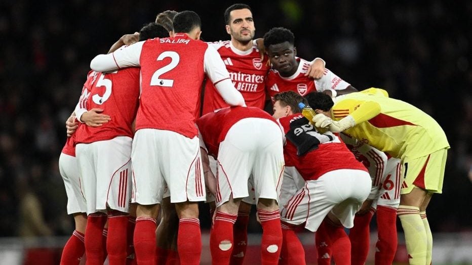 记者：莱万腿筋不适缺席训练，将无缘本轮国王杯比赛（记者：因腿筋不适缺席训练，莱万无缘本轮国王杯）