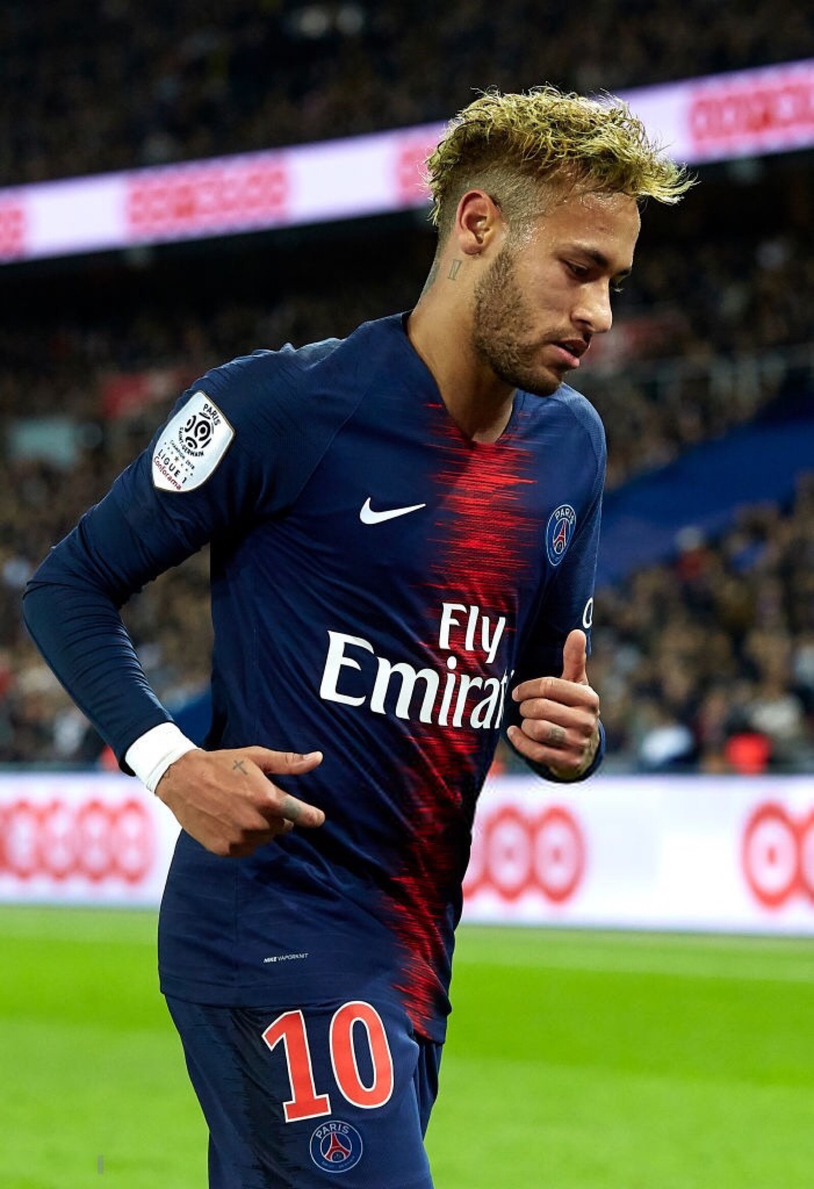 阿森西奥力挺维尼：嘘声？他是世界顶级球员，继续踢下去就行（阿森西奥声援维尼：别理嘘声，他是世界级球员，继续踢就好）