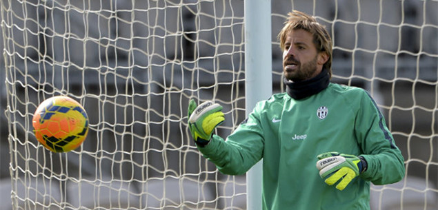 罗马靠稳健防守拿下胜利（稳固后防助罗马取胜）