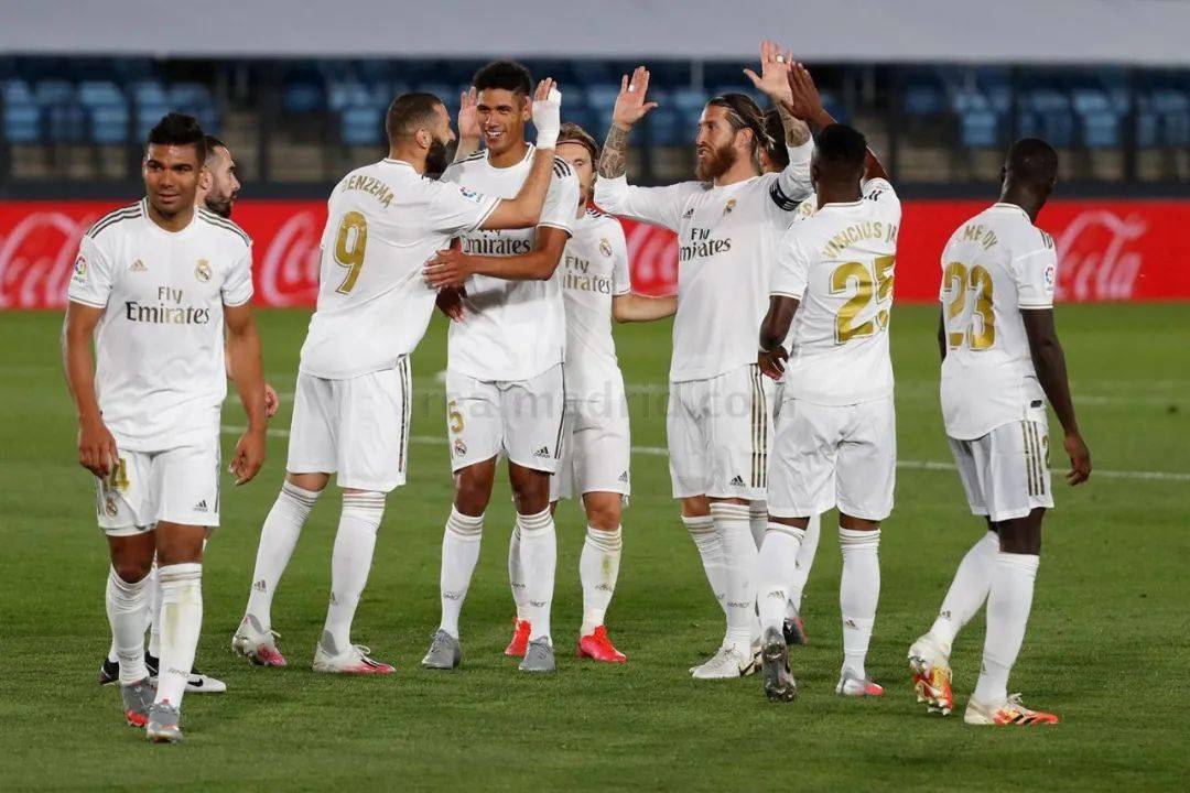 博尼：米兰德比氛围堪比皇马对阵巴萨；我要提升背身持球能力（博尼：米兰德比氛围媲美皇马巴萨国家德比；我需加强背身拿球能力）