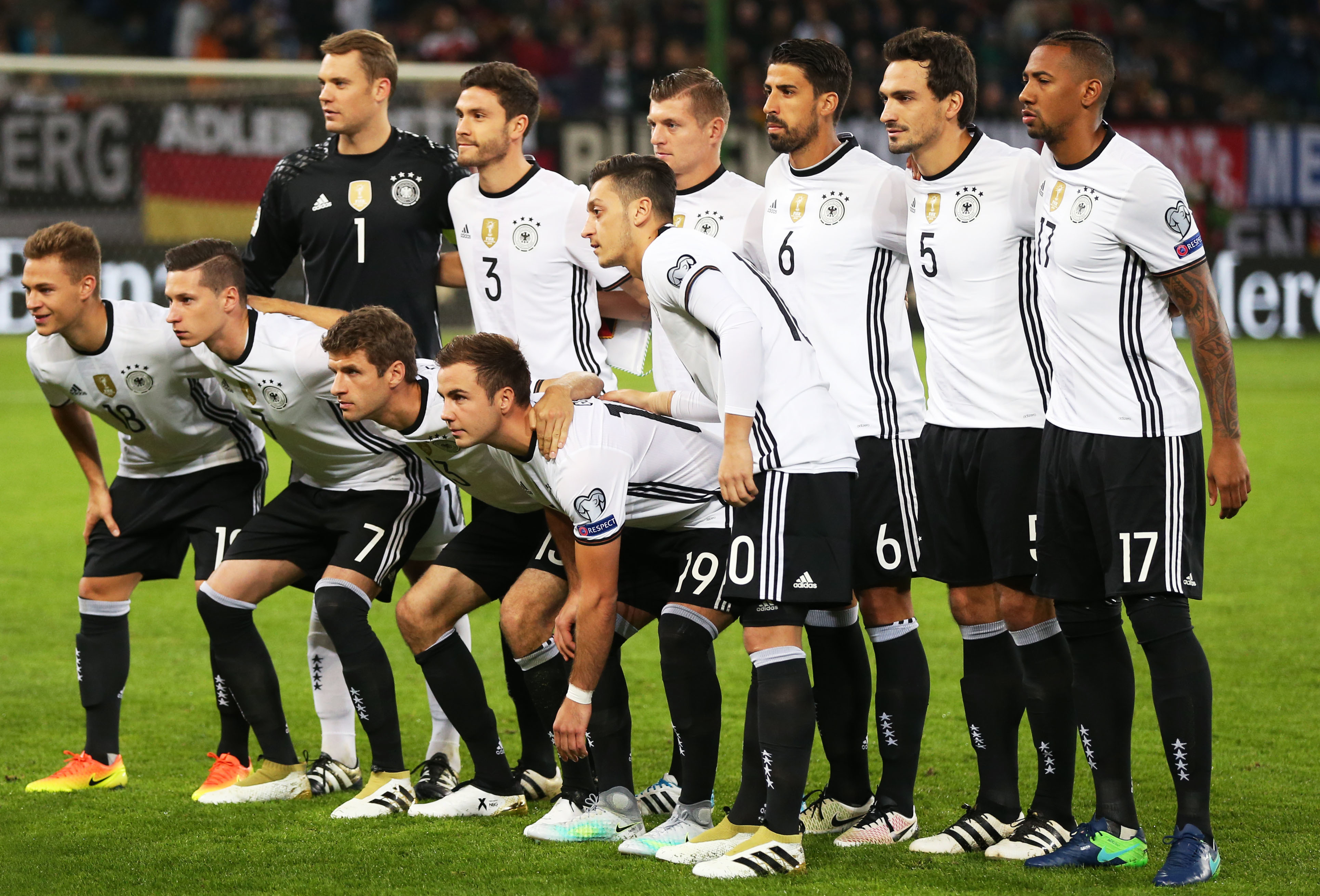 每体报道巴萨U19加里巴：偶像普约尔，有超脱黑人中卫的心智（每体：巴萨U19小将加里巴谈偶像普约尔，展现出超强心智）