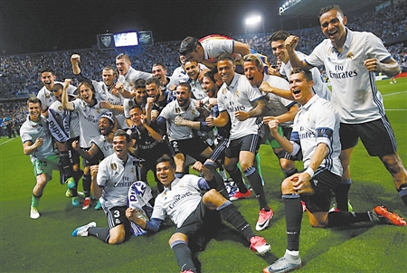 里程碑，亚泰37岁前锋谭龙已在中超出战200场比赛（37岁谭龙达成中超200场里程碑，亚泰前锋再添荣誉）