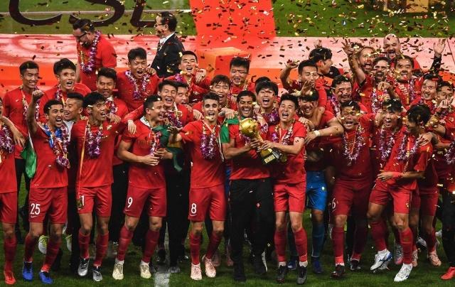 剑南春｜国米2-0客胜比萨，劳塔罗梅开二度，巴雷拉送助攻（剑南春｜劳塔罗梅开二度，巴雷拉助攻，国际米兰客场2-0力克比萨）