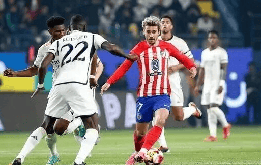 凯恩：我仍觉得正处于职业生涯巅峰期，世界杯会为冠军而努力（凯恩：自认仍处生涯巅峰，将为世界杯冠军全力以赴）