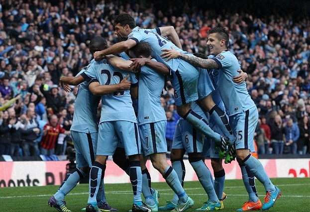 韩鹏：徐根宝指导80多岁高龄还在工作一线，这非常让人感动（韩鹏感慨：八旬徐根宝仍坚守一线，令人动容）