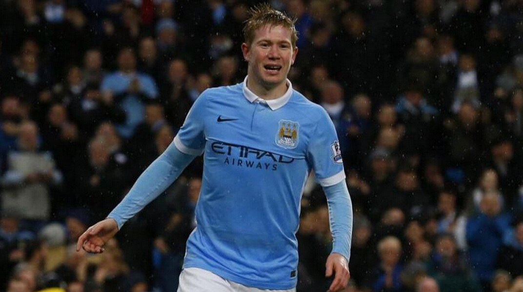 梅西跟前锋比进球、跟中场比助攻！还跟俱乐部比冠军！而且都赢！（梅西进球不输前锋、助攻压过中场，连冠军数也超过诸多俱乐部！）