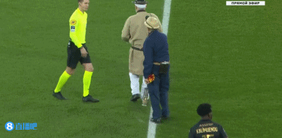 巴西前锋胡尔克39岁仍在巅峰状态！胡尔克在本赛季...